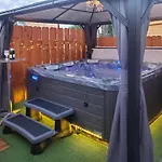 Luxuriöse Mit Privatem Wellnessbereich Apartment