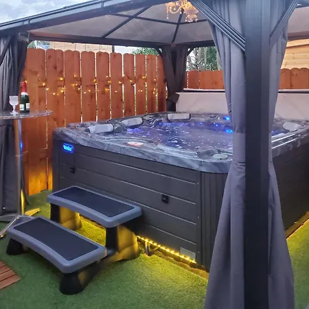 Luxurioese Mit Privatem Wellnessbereich * Obereisenhausen