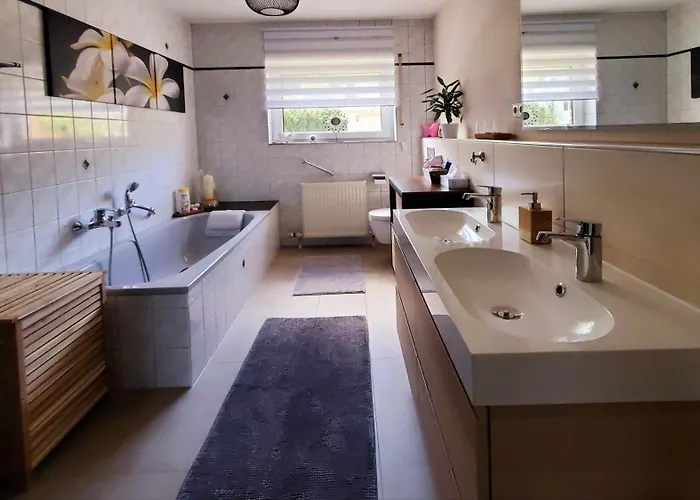 Luxurioese Mit Privatem Wellnessbereich * Obereisenhausen